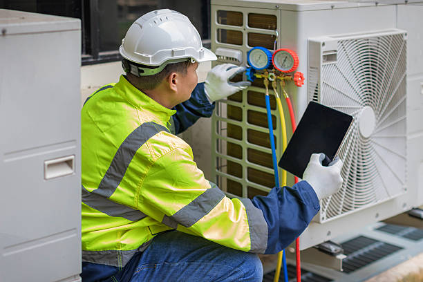Professional Hvac technician working in Frederick, CO